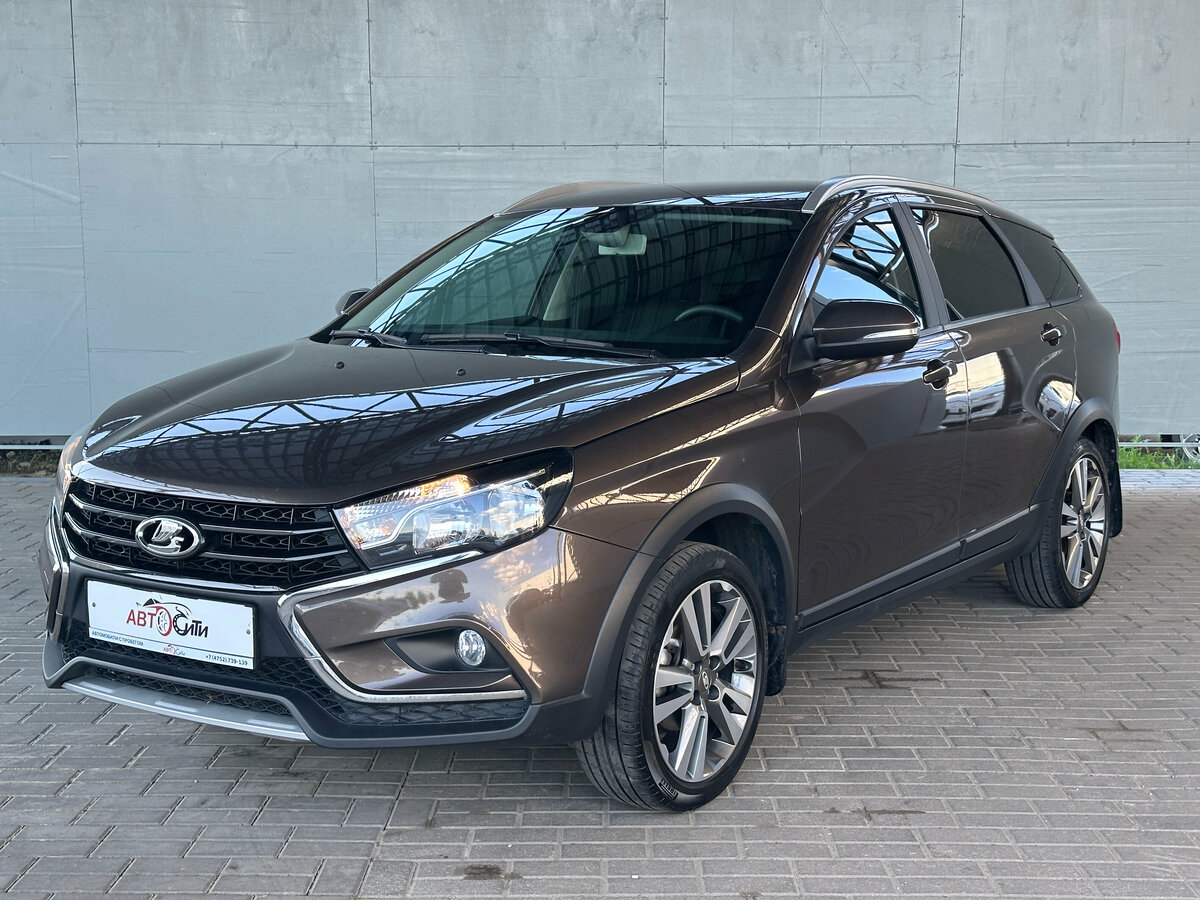 Открыть фотографии: Lada (ВАЗ) Vesta I