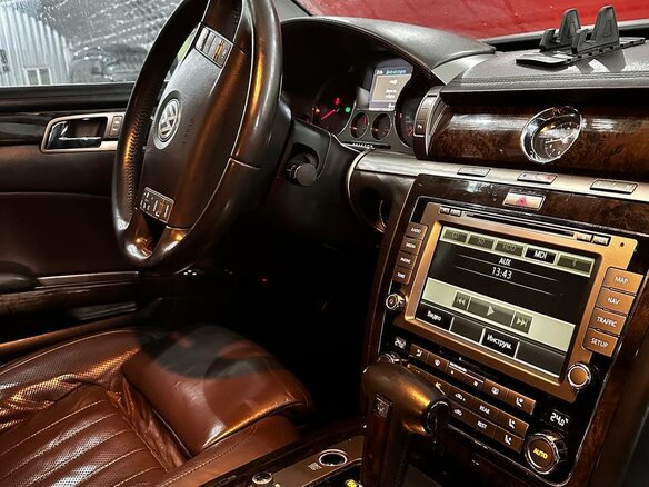 2008 Volkswagen Phaeton I, коричневый, 1290000 рублей - вид 10