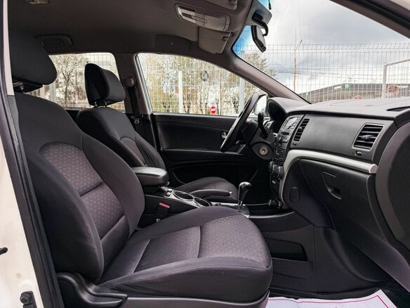 2011 SsangYong Actyon II, белый, 749000 рублей - вид 10
