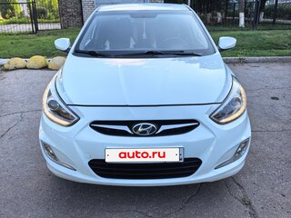 2013 Hyundai Solaris I, белый, 800000 рублей, вид 2