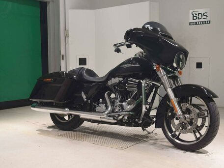 2014 Harley-Davidson Street Glide, чёрный, 1399000 рублей, вид 3