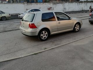 1999 Volkswagen Golf IV, серебристый, 445000 рублей, вид 3