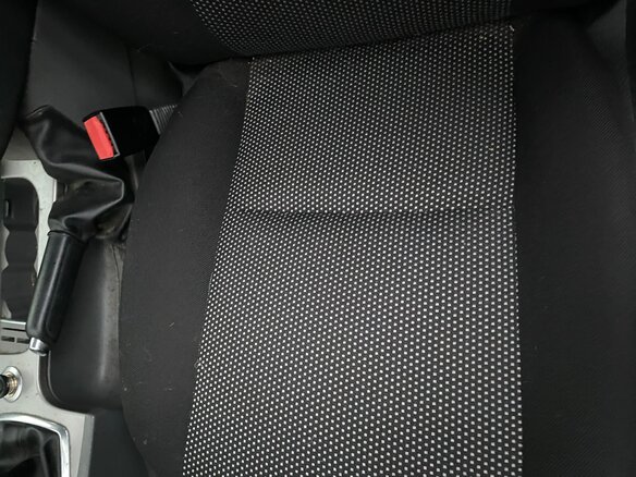 2010 Ford Focus II Рестайлинг, серебристый, 600000 рублей - вид 21