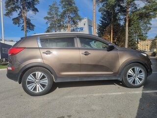 2014 Kia Sportage III Рестайлинг, коричневый, 1530000 рублей, вид 3