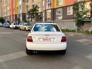 1997 Audi A4 I (B5), белый, 400000 рублей, вид 4
