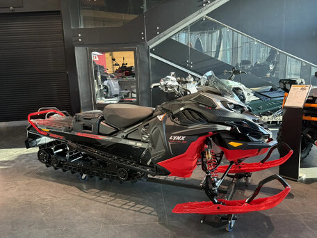 2026 BRP Lynx Xterrain Brutal, чёрный, 3240000 рублей, вид 2