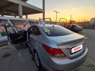 2012 Hyundai Solaris I, серебристый, 600000 рублей, вид 5