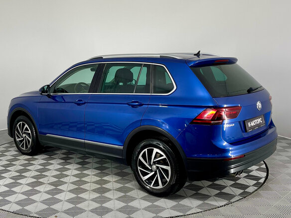 2018 Volkswagen Tiguan II, синий, 2440000 рублей - вид 7