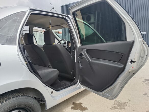 2014 Lada (ВАЗ) Granta I, серебристый, 435000 рублей - вид 30