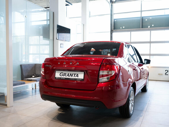 2026 Lada (ВАЗ) Granta I Рестайлинг, красный, 1114000 рублей - вид 5
