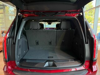 2025 Cadillac Escalade V Рестайлинг, красный, 20990000 рублей, вид 5