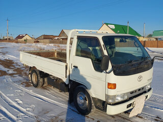 1996 Toyota Dyna, белый, 1500000 рублей, вид 2