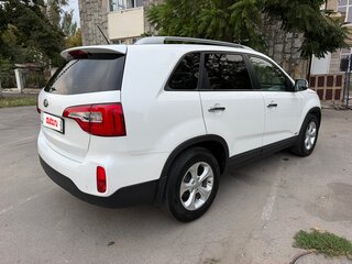 2012 Kia Sorento II Рестайлинг, белый, 1750000 рублей, вид 4