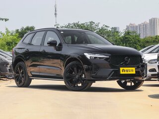 2025 Volvo XC60 II Рестайлинг 2, чёрный, 5830000 рублей, вид 4