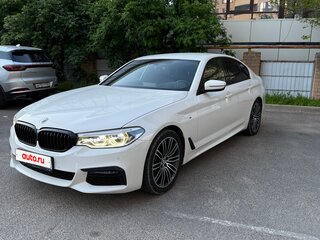 2019 BMW 5 серии 530d xDrive VII (G30/G31/G38), белый, 5200000 рублей, вид 1