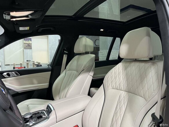 2025 BMW X7 40i I (G07) Рестайлинг, чёрный, 13758000 рублей - вид 5