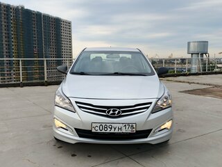 2014 Hyundai Solaris I Рестайлинг, серебристый, 849000 рублей, вид 3