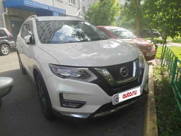 2019 Nissan X-Trail III Рестайлинг, белый, 2750000 рублей - вид 4
