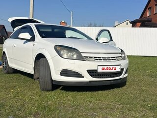 2010 Opel Astra GTC H Рестайлинг, белый, 450000 рублей, вид 3
