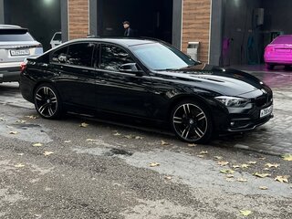 2017 BMW 3 серии 320d xDrive VI (F3x) Рестайлинг, чёрный, 2600000 рублей, вид 3