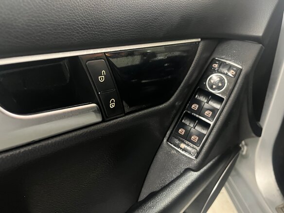 2012 Mercedes-Benz C-Класс 180 III (W204) Рестайлинг, серебристый, 1050000 рублей - вид 9