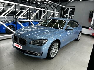 2014 BMW 7 серии Long 750Li V (F01/F02/F04) Рестайлинг, голубой, 5000000 рублей, вид 2
