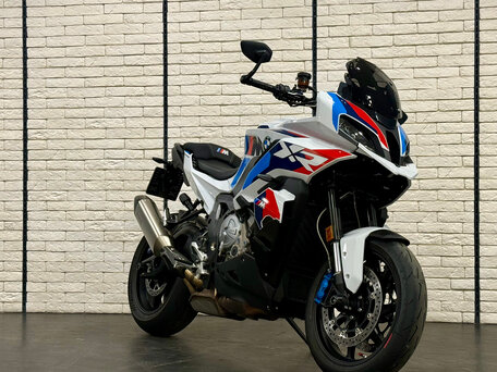 2026 BMW M 1000 XR, белый, 2880000 рублей, вид 1