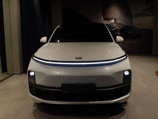 2025 Li Auto (Lixiang) L9 52.3 kWh I Рестайлинг, белый, 9415138 рублей, вид 2
