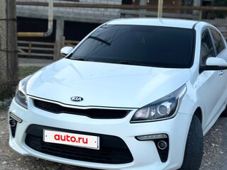 2019 Kia Rio IV, белый, 1345000 рублей, вид 2