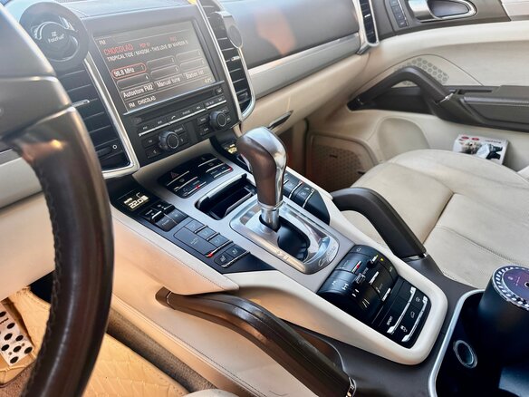 2012 Porsche Cayenne Diesel II (958), чёрный, 2650000 рублей - вид 15