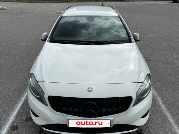 2013 Mercedes-Benz A-Класс 180 III (W176), белый - вид 2