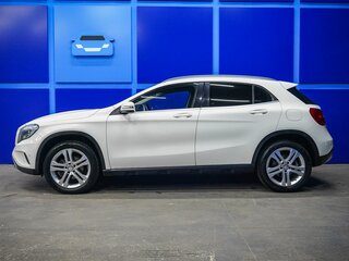 2016 Mercedes-Benz GLA 200 I (X156), белый, 1680000 рублей, вид 3