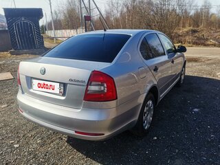 2012 Skoda Octavia II (A5) Рестайлинг, серый, 700000 рублей, вид 4