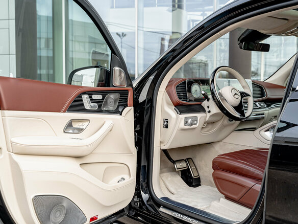 2025 Mercedes-Benz Maybach GLS 600 I Рестайлинг, чёрный, 33690000 рублей - вид 13
