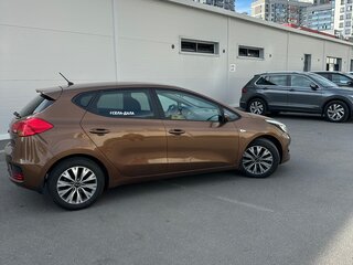 2016 Kia Ceed II Рестайлинг, коричневый, 1150000 рублей, вид 3