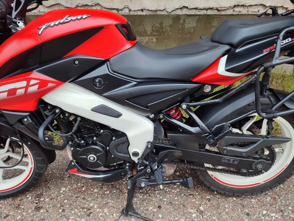 2021 Bajaj Pulsar NS 200, красный, 170000 рублей - вид 12