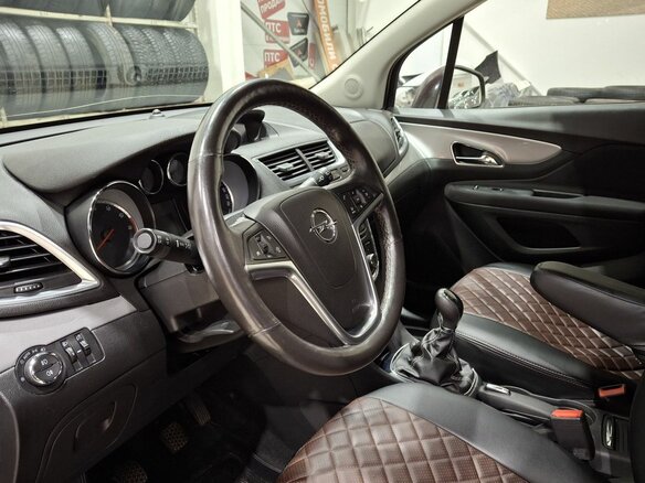 2013 Opel Mokka I, коричневый, 895000 рублей - вид 23