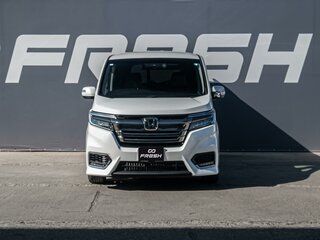 2019 Honda Stepwgn Spada V Рестайлинг, белый, 2829000 рублей, вид 3