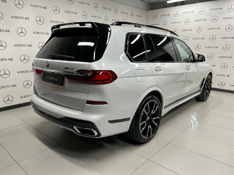 2019 BMW X7 40i I (G07), белый, 8850000 рублей, вид 4