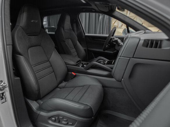 2026 Porsche Cayenne GTS III Рестайлинг, серый, 24990000 рублей - вид 7