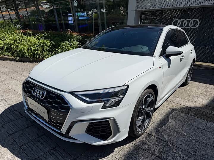 Открыть фотографии: Audi A3 IV (8Y)