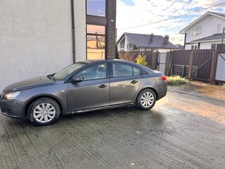 2012 Chevrolet Cruze I, серебристый, 650000 рублей, вид 4