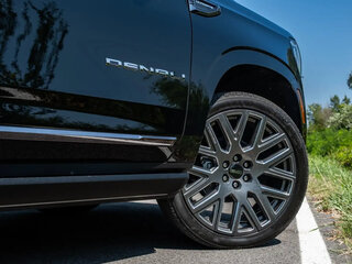 2026 GMC Yukon V Рестайлинг, чёрный, 14245000 рублей, вид 4