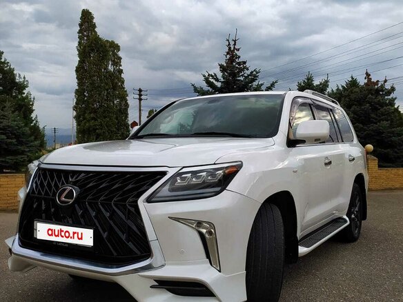 2011 Lexus LX 570 III, белый, 3500000 рублей - вид 1