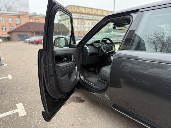 2026 Land Rover Range Rover P530 MHEV V, серый, 22180000 рублей - вид 5