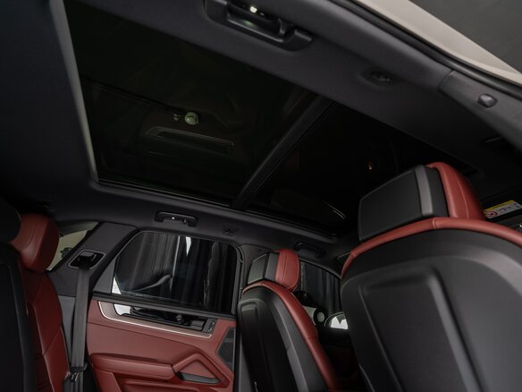 2026 Porsche Cayenne III Рестайлинг, серый - вид 34