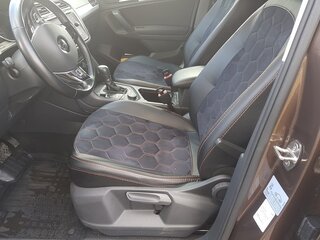 2017 Volkswagen Tiguan II, коричневый, 2200000 рублей, вид 5
