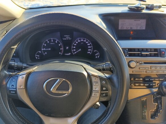 2012 Lexus RX 270 III Рестайлинг, чёрный, 2400000 рублей - вид 3