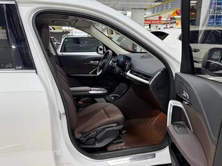 2023 BMW X1 Long 20Li sDrive III (U11/U12), белый, 2800000 рублей, вид 4