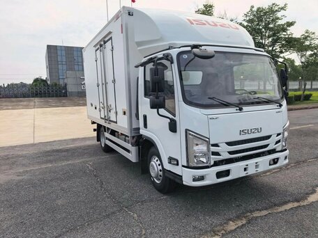 2026 Isuzu Elf (N-series), белый, 5000000 рублей, вид 3